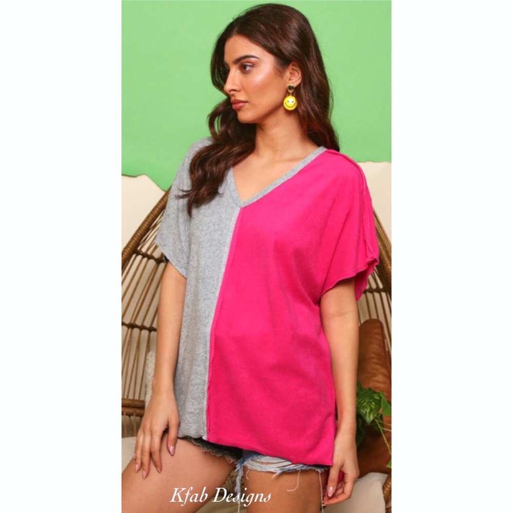 ❤️LAST 2! V Neck Color Block Super Soft Relaxed Fit Side Slit Top! - Picture 6 of 8